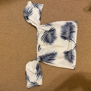Palm Off the Shoulder Top